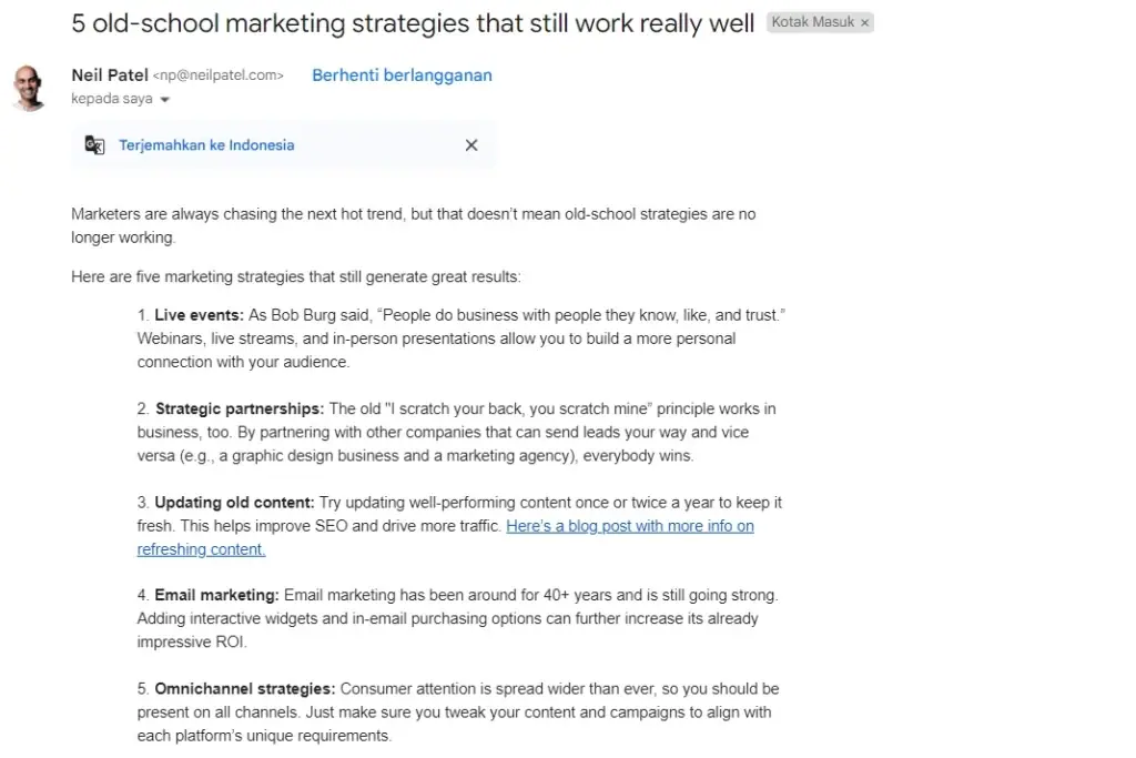 Contoh email informatif kepada pelanggan pada strategi customer retentio