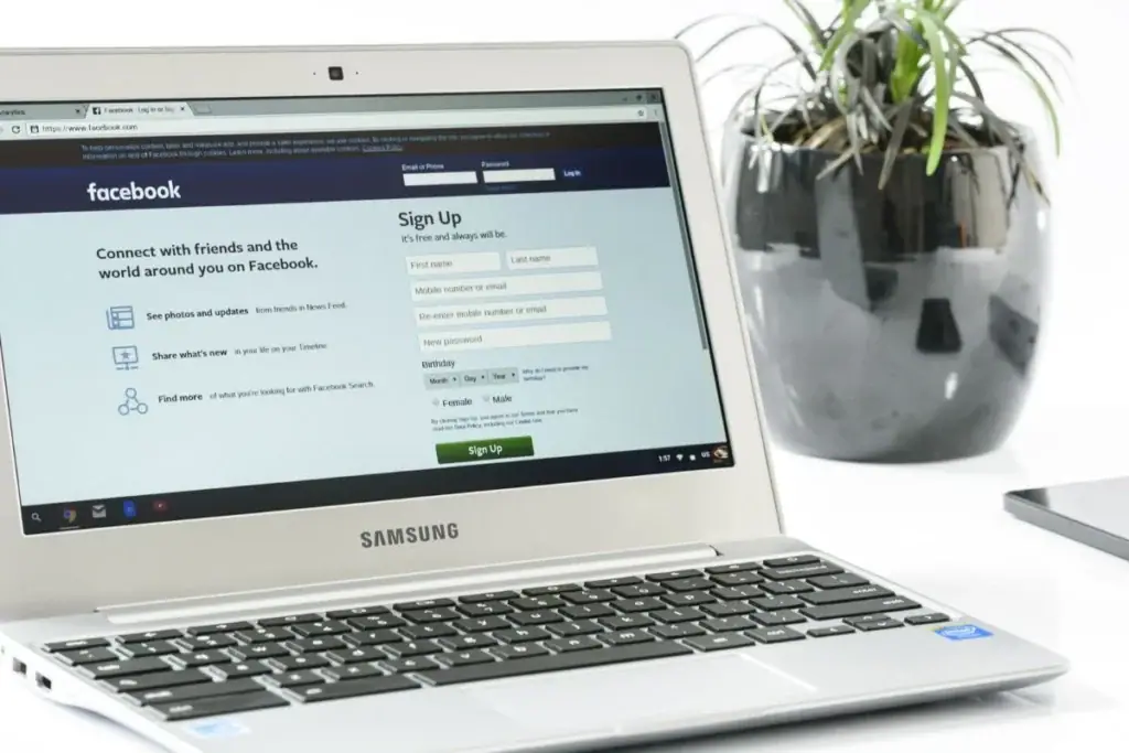 Contoh Domain dan Subdomain