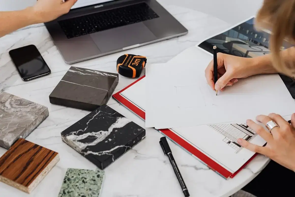 penggambaran wireframe secara manual pada media kertas