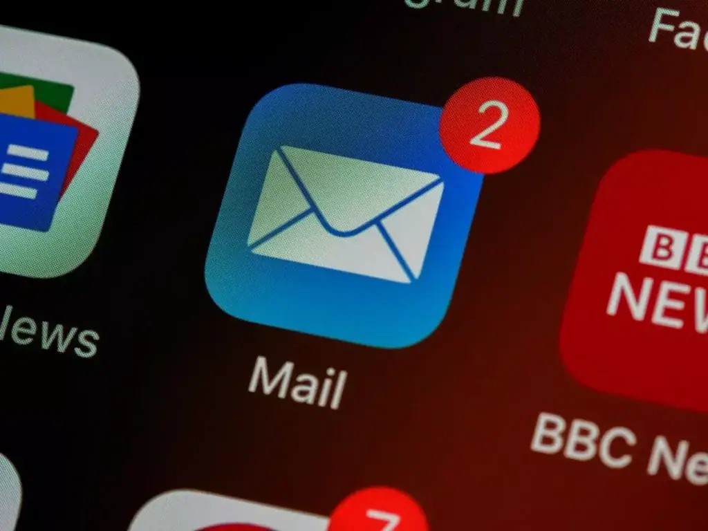 Aplikasi mail yang digunakan dalam smtp