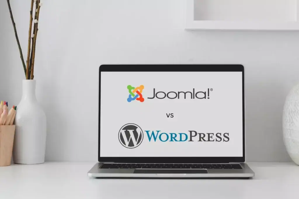 Laptop dengan layar joomla vs wordpress