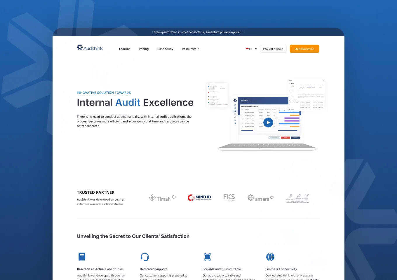 Beranda situs Audithink dengan hero Internal Audit Excellence dan tangkapan layar aplikasi audit internalnya