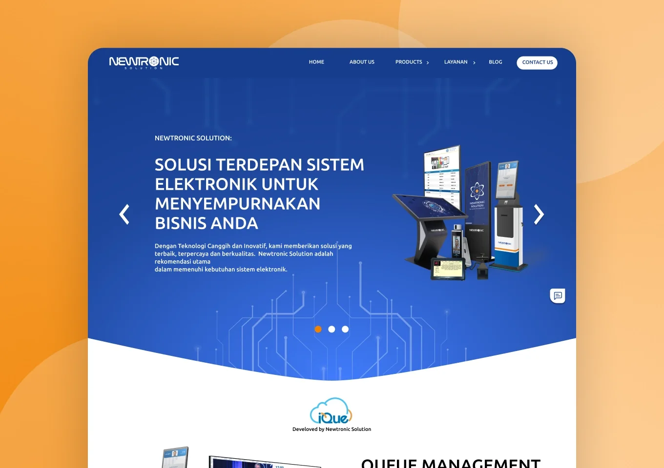 Beranda situs Newtronic Solution dengan hero carousel produk dan bagian sistem manajemen antrean